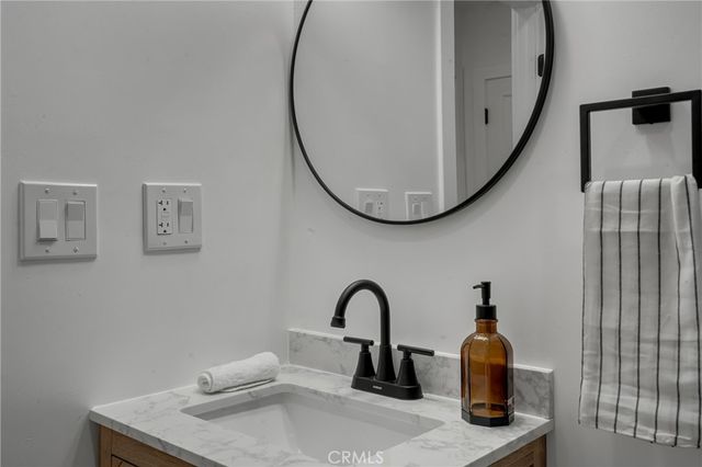 1741 N Rose, Burbank, CA 91505