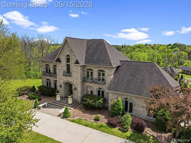 7374 Fox Hill Lane, Northville, MI 48168