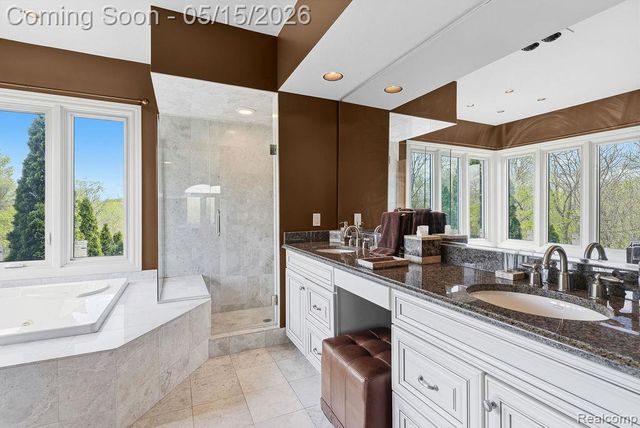 7374 Fox Hill Lane, Northville, MI 48168