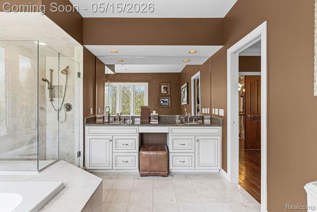 7374 Fox Hill Lane, Northville, MI 48168