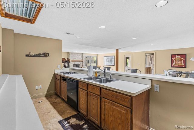7374 Fox Hill Lane, Northville, MI 48168