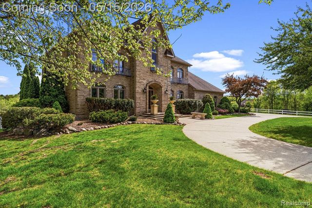 7374 Fox Hill Lane, Northville, MI 48168