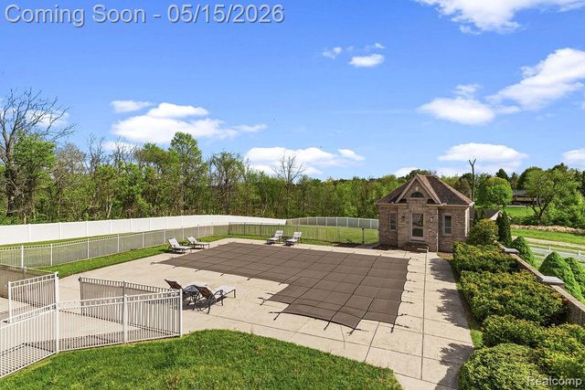 7374 Fox Hill Lane, Northville, MI 48168