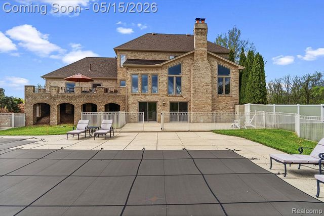 7374 Fox Hill Lane, Northville, MI 48168