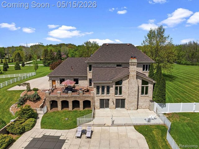 7374 Fox Hill Lane, Northville, MI 48168