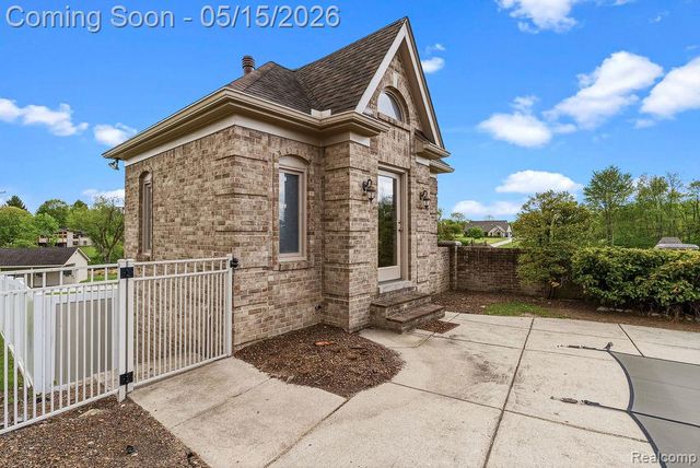 7374 Fox Hill Lane, Northville, MI 48168