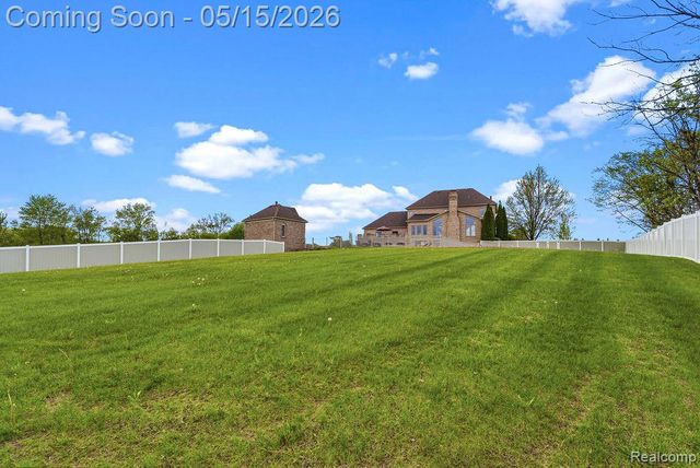 7374 Fox Hill Lane, Northville, MI 48168