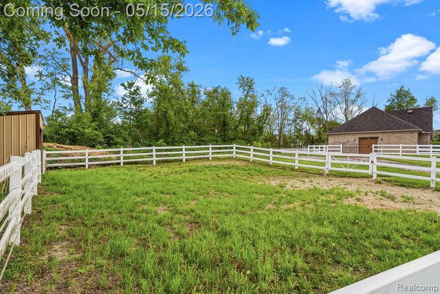 7374 Fox Hill Lane, Northville, MI 48168