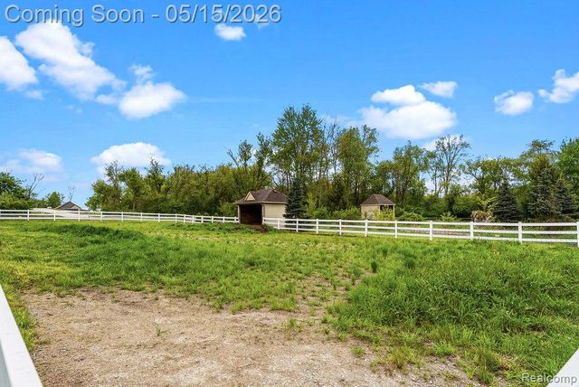 7374 Fox Hill Lane, Northville, MI 48168