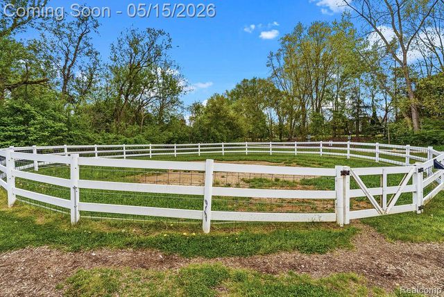 7374 Fox Hill Lane, Northville, MI 48168