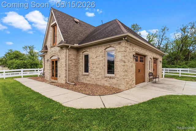 7374 Fox Hill Lane, Northville, MI 48168