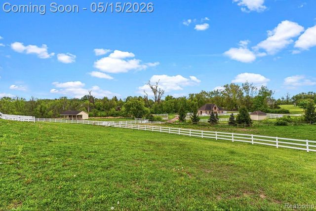 7374 Fox Hill Lane, Northville, MI 48168