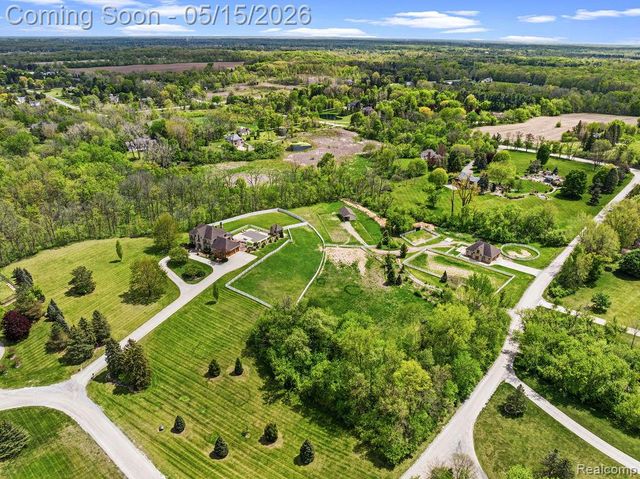 7374 Fox Hill Lane, Northville, MI 48168