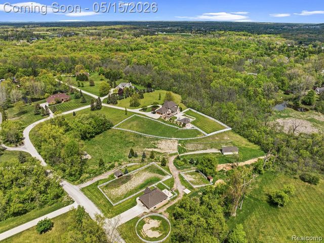 7374 Fox Hill Lane, Northville, MI 48168