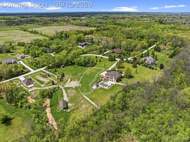 7374 Fox Hill Lane, Northville, MI 48168