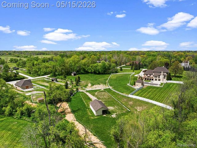 7374 Fox Hill Lane, Northville, MI 48168