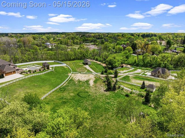 7374 Fox Hill Lane, Northville, MI 48168