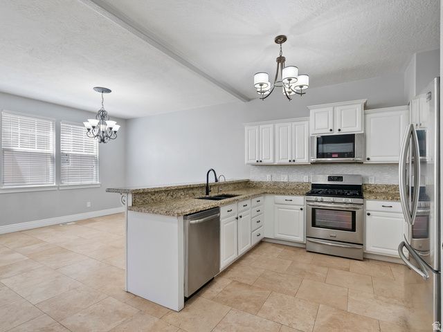 10968 MAPLE FARMS LN, South Jordan, UT 84095