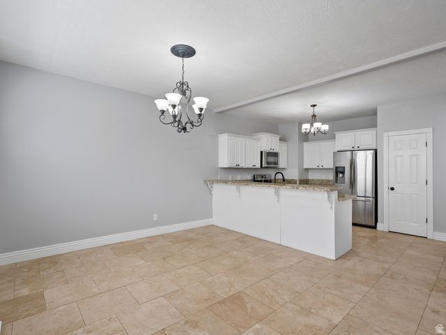 10968 MAPLE FARMS LN, South Jordan, UT 84095