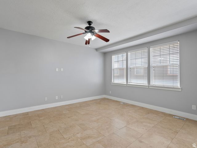 10968 MAPLE FARMS LN, South Jordan, UT 84095