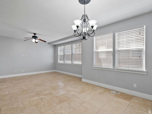 10968 MAPLE FARMS LN, South Jordan, UT 84095