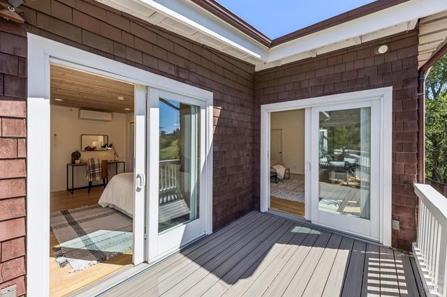 23 Arcangel Ct, Fairfax, CA 94930