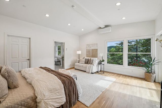 23 Arcangel Ct, Fairfax, CA 94930