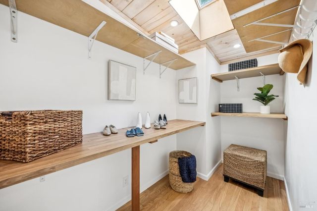 23 Arcangel Ct, Fairfax, CA 94930