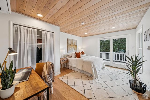 23 Arcangel Ct, Fairfax, CA 94930