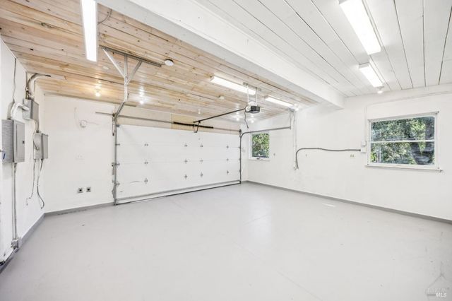 23 Arcangel Ct, Fairfax, CA 94930