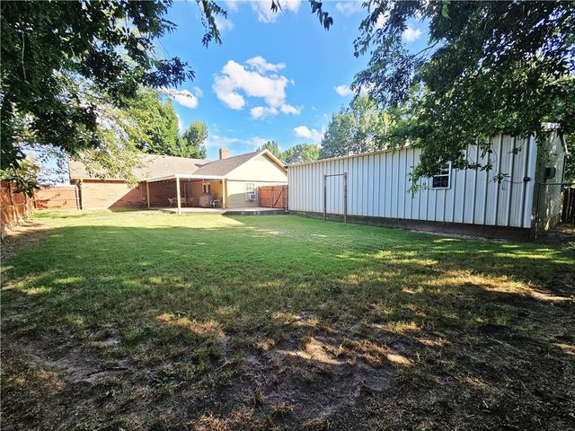 804 Crestline Drive, Mexia, TX 76667