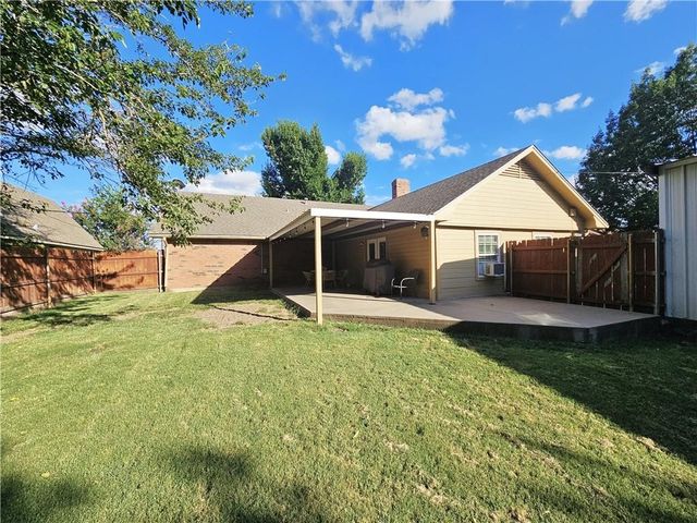 804 Crestline Drive, Mexia, TX 76667