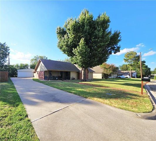 804 Crestline Drive, Mexia, TX 76667