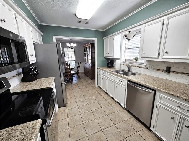 804 Crestline Drive, Mexia, TX 76667