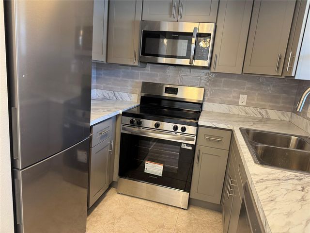 5154 TURQUOISE LANE 102, New Port Richey, FL 34652