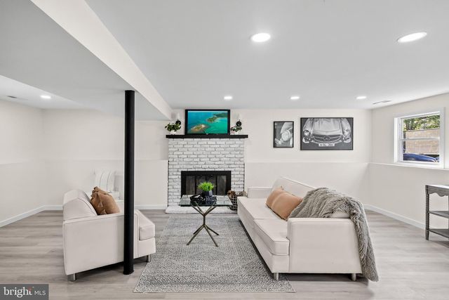 7 STONE RIVER RD, Clementon, NJ 08021