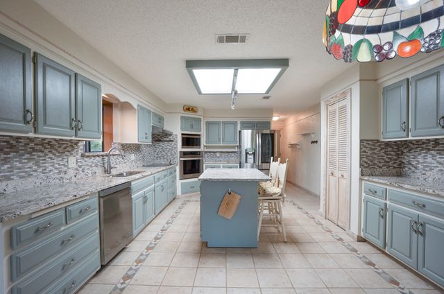 9302 Ravenswood Road, Granbury, TX 76049