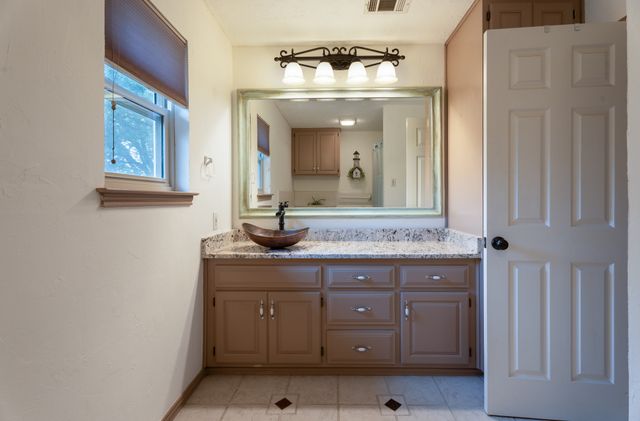 9302 Ravenswood Road, Granbury, TX 76049
