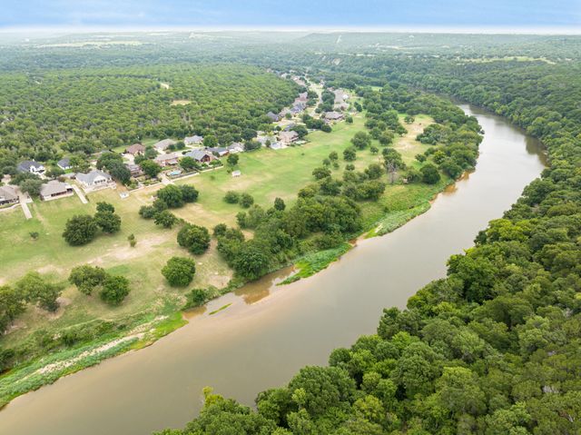 9302 Ravenswood Road, Granbury, TX 76049