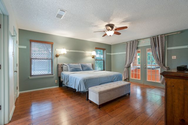 9302 Ravenswood Road, Granbury, TX 76049