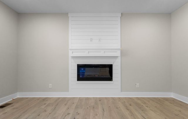 986 Alton Dr, Clarksville, TN 37043