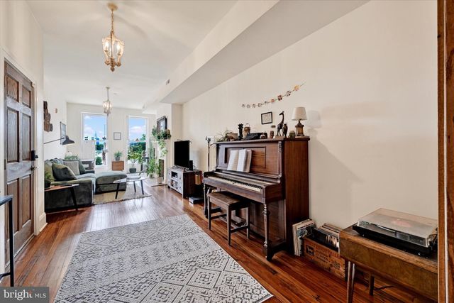 1625 SAINT PAUL ST, Baltimore, MD 21202
