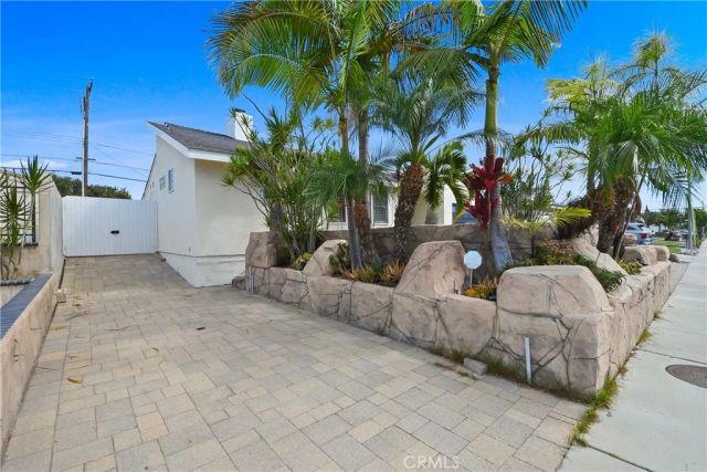 4701 Myra Avenue, Cypress, CA 90630