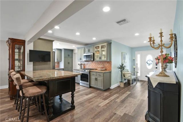 4701 Myra Avenue, Cypress, CA 90630