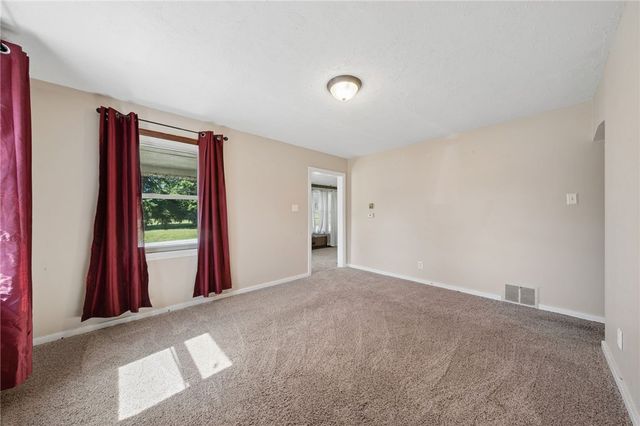 128 STATE ROUTE 981, Rostraver, PA 15012