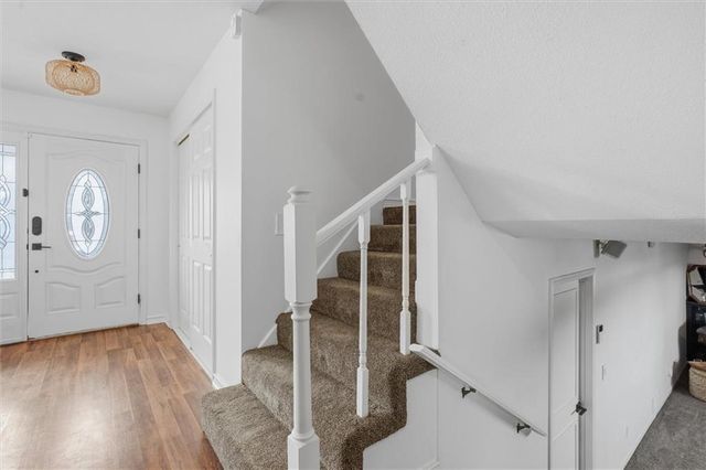 1300 Robin Circle, Kearney, MO 64060