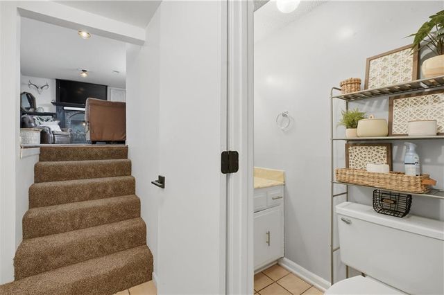 1300 Robin Circle, Kearney, MO 64060