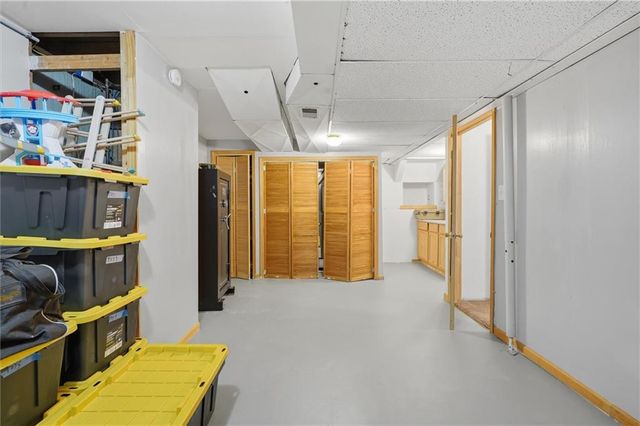 1300 Robin Circle, Kearney, MO 64060