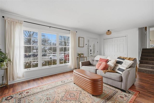 1300 Robin Circle, Kearney, MO 64060