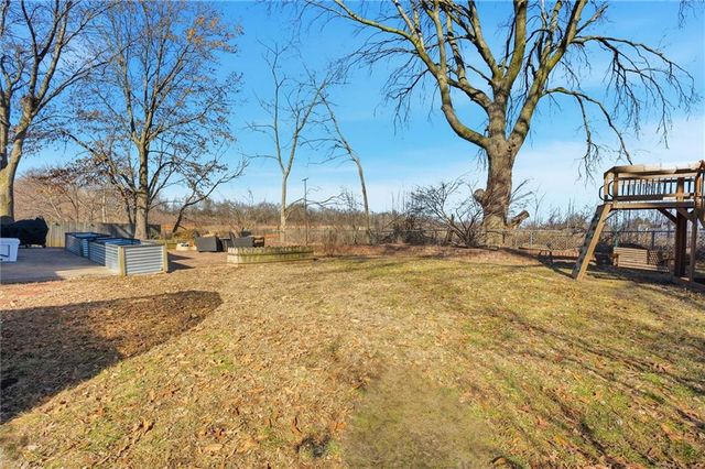 1300 Robin Circle, Kearney, MO 64060